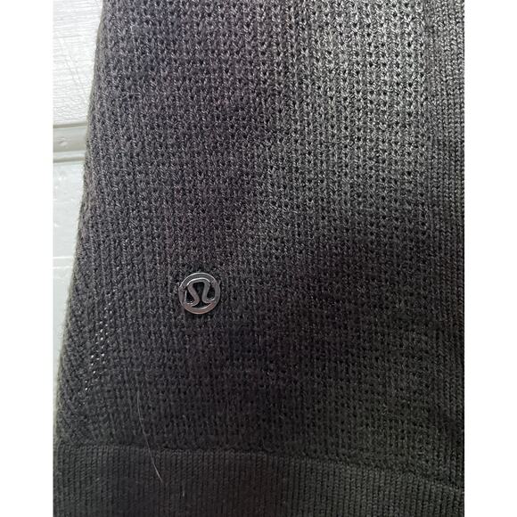 Lululemon Travel the Distance Tunic, Dark Olive, Size 4 - Picture 3 of 3